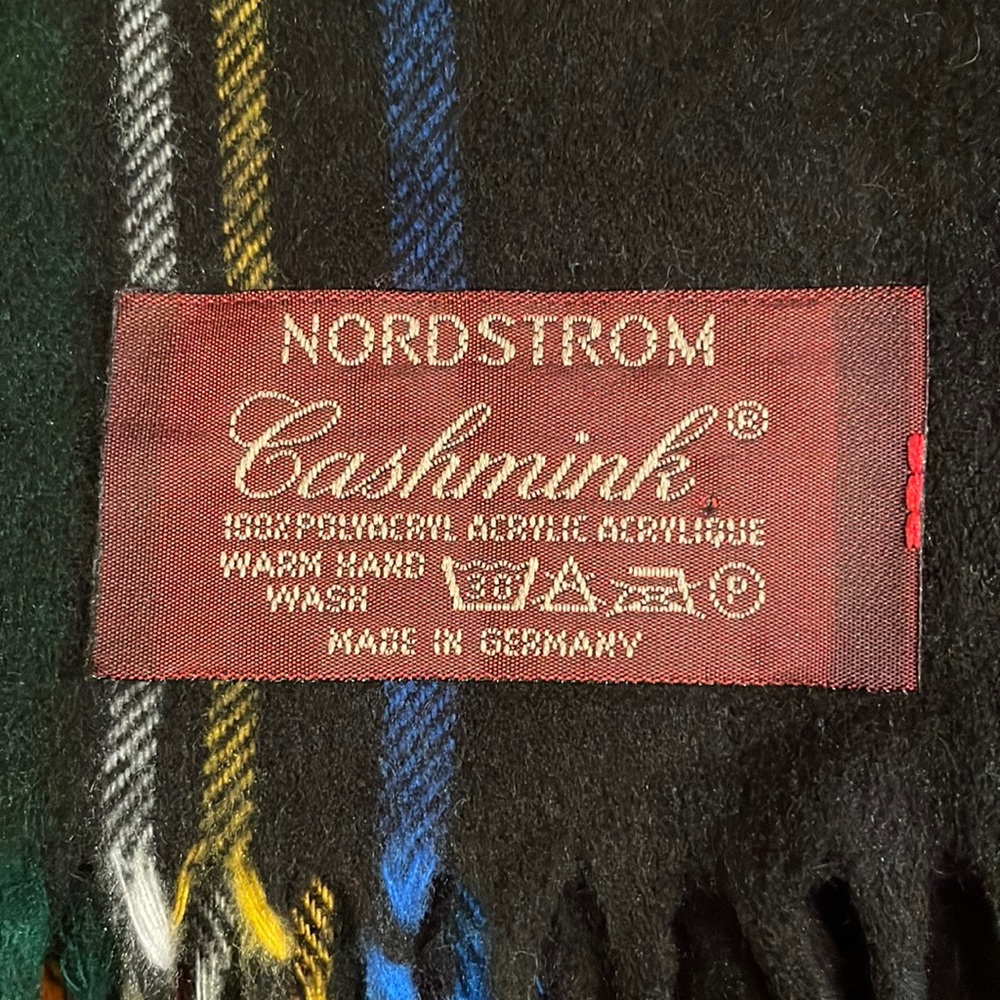 🇩🇪Nordstrom Cashmink tartan plaid scarf Made in Germany